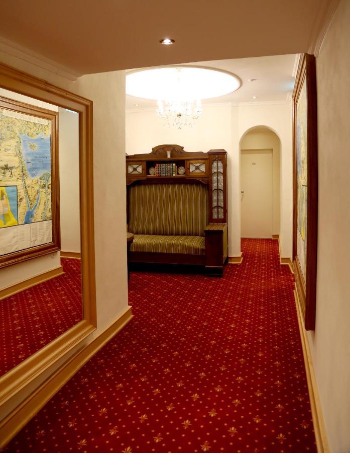 Lauenforde Hotel Vier Spitzen מראה חיצוני תמונה