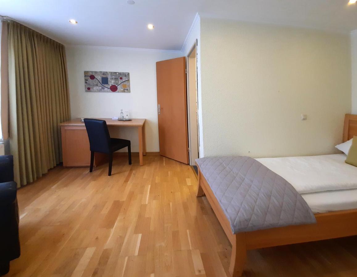 Lauenforde Hotel Vier Spitzen מראה חיצוני תמונה