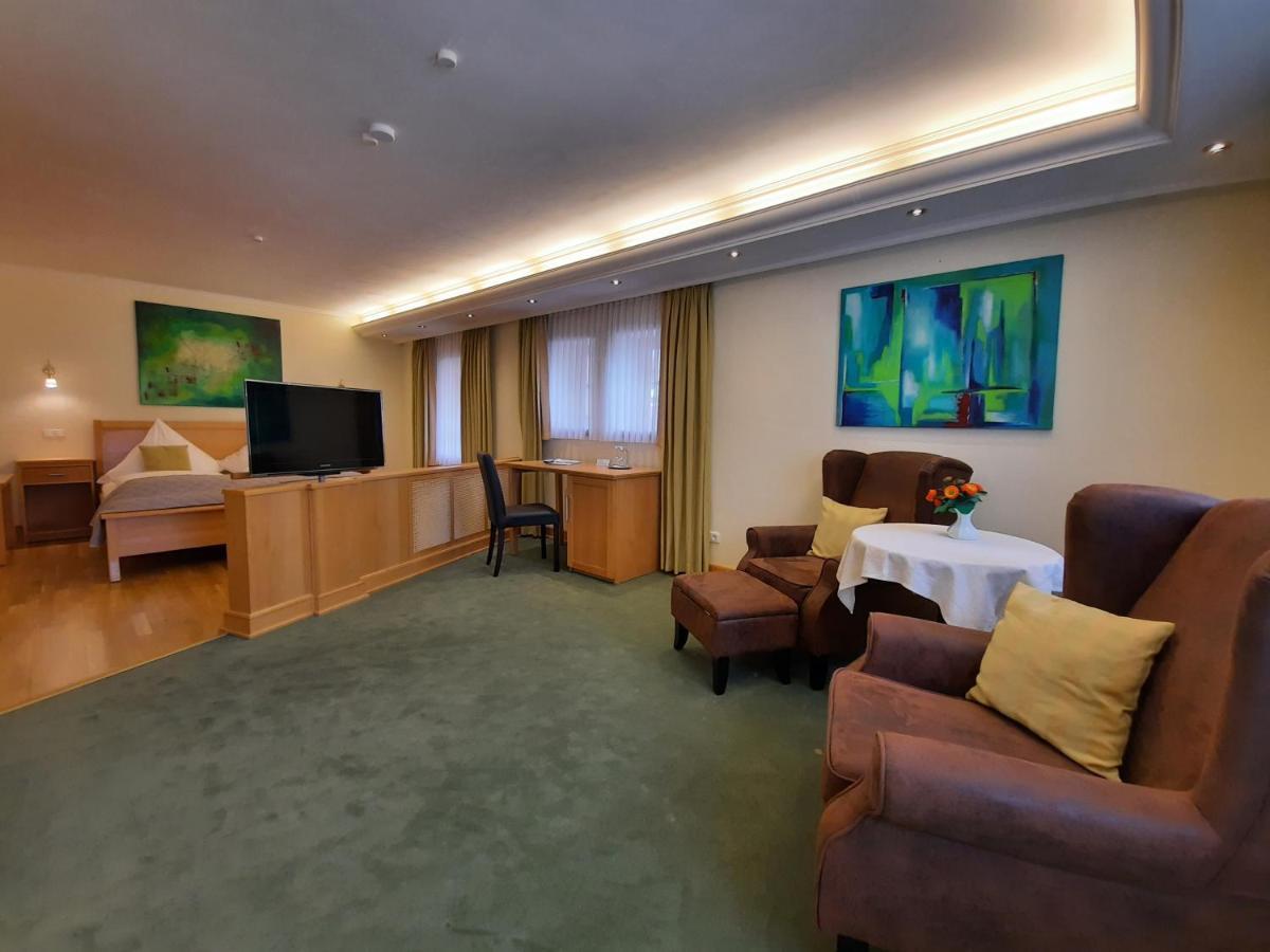 Lauenforde Hotel Vier Spitzen מראה חיצוני תמונה