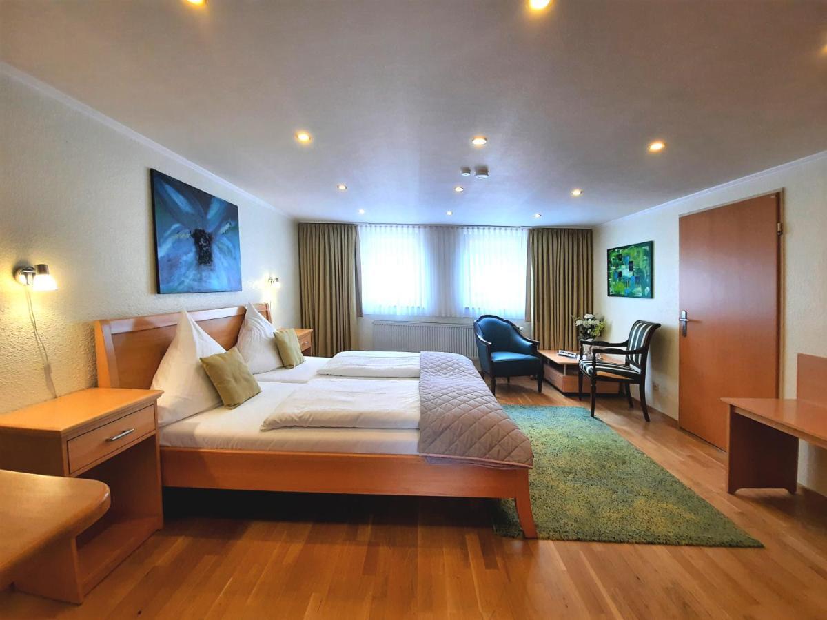 Lauenforde Hotel Vier Spitzen מראה חיצוני תמונה