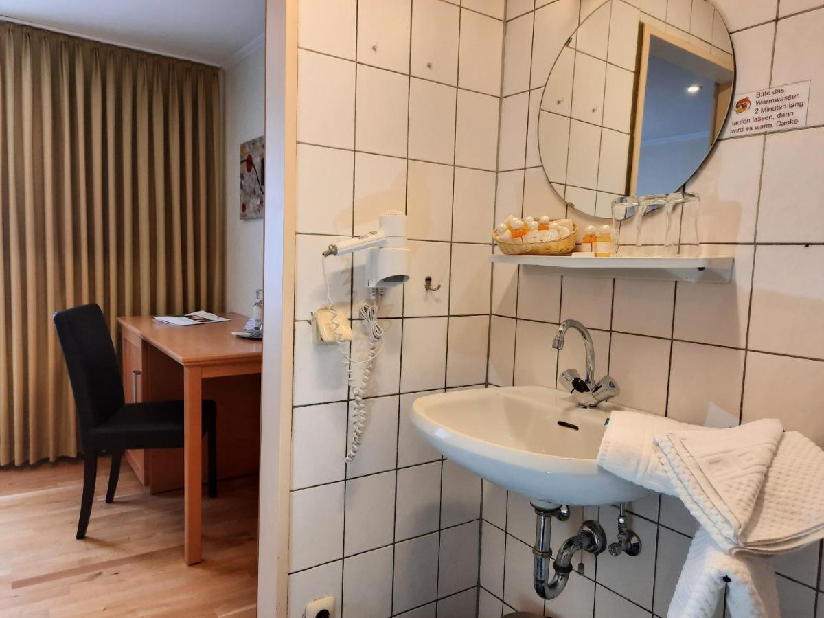 Lauenforde Hotel Vier Spitzen מראה חיצוני תמונה