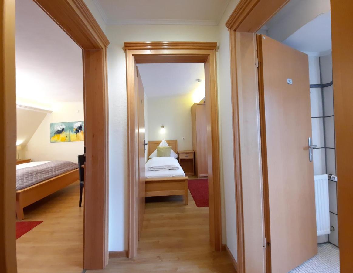 Lauenforde Hotel Vier Spitzen מראה חיצוני תמונה
