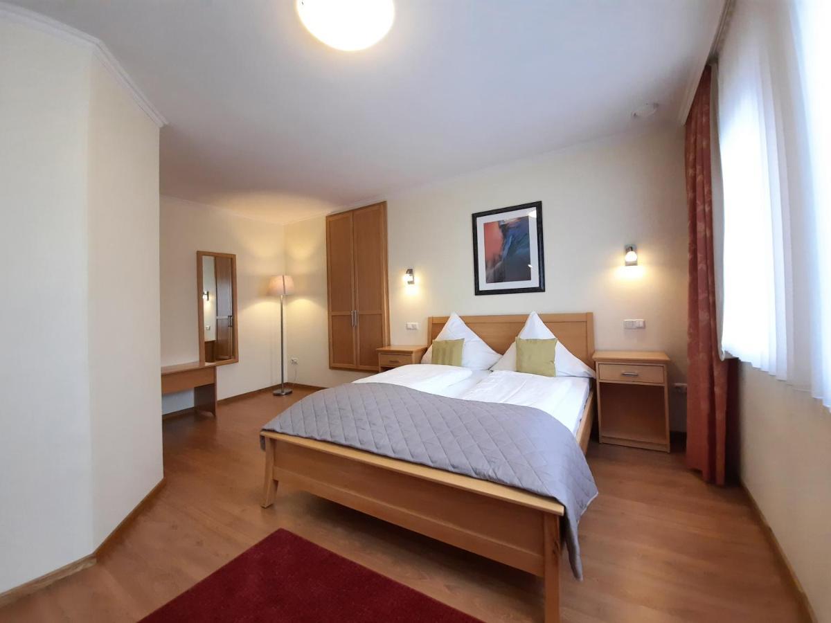 Lauenforde Hotel Vier Spitzen מראה חיצוני תמונה
